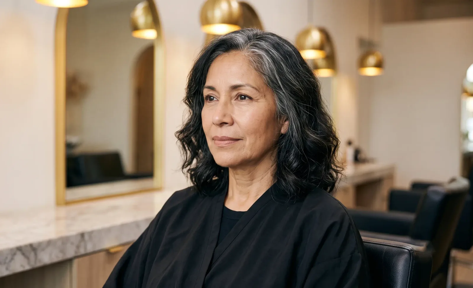 Grey blending: la transición elegante a las canas
